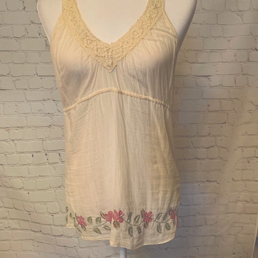 Beautiful Top by Hollister size L